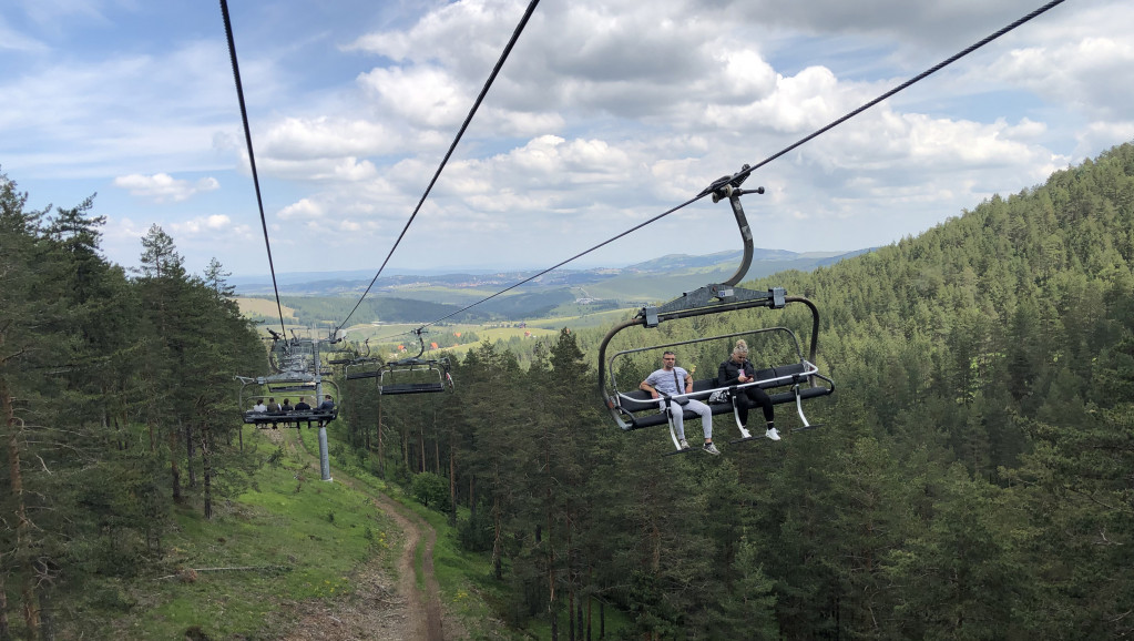 Grom udario u stub žičare ski-centra Tornik - veliko nevreme pogodilo Zlatibor