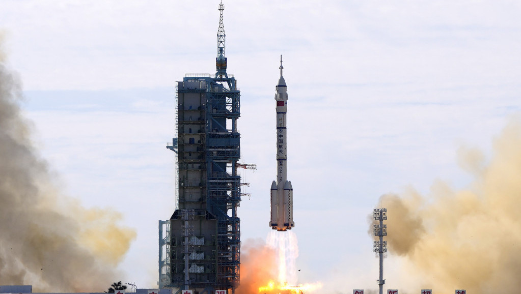 Kina uspešno lansirala "Božanski brod", astronauti na putu ka novoj svemirskoj stanici