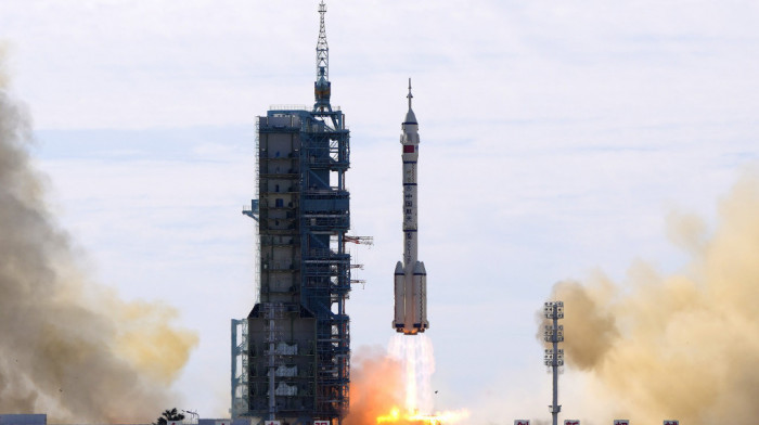 Kina uspešno lansirala "Božanski brod", astronauti na putu ka novoj svemirskoj stanici