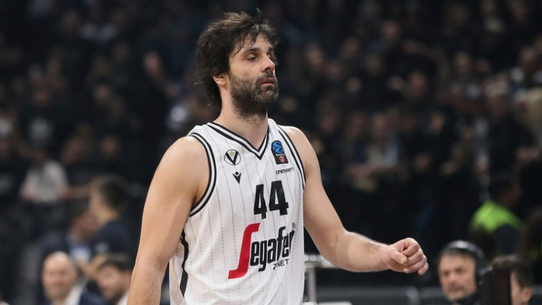 Miloš Teodosić osataje u Virtusu iz Bolonje