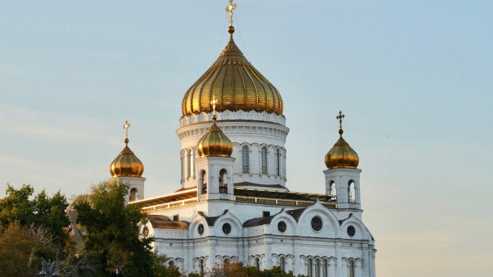 Oko 150 verskih objekta u centru Moskve dobilo je pretnje bombom