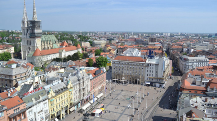 U Zagrebu osvanule poruke mržnje prema Srbima i Miloradu Pupovcu, na zidovima ustaški i nacistički simboli