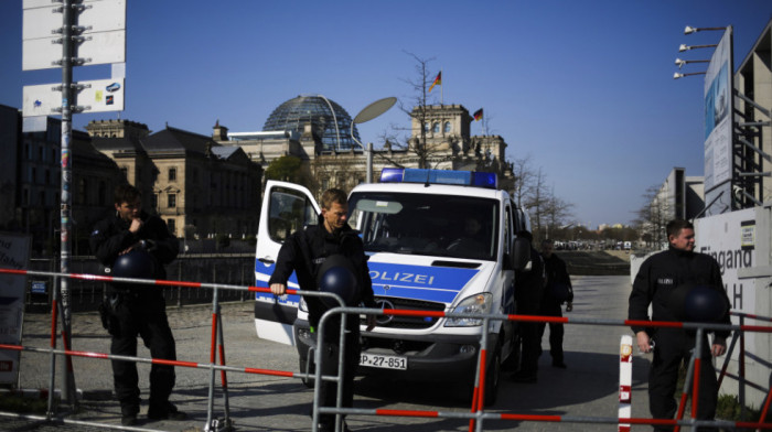 Nemačka policija deaktivirala eksplozivnu napravu pronađenu u ruskoj novinskoj agenciji, istraga je u toku