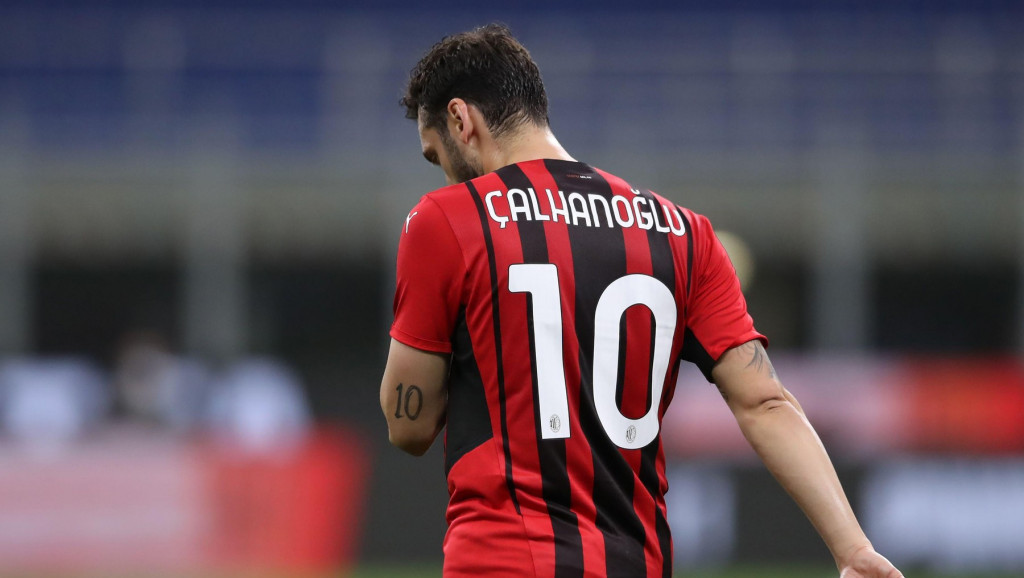 Inter dovodi igrača gradskog rivala: Hakan Čalhanoglu odlazi iz Milana