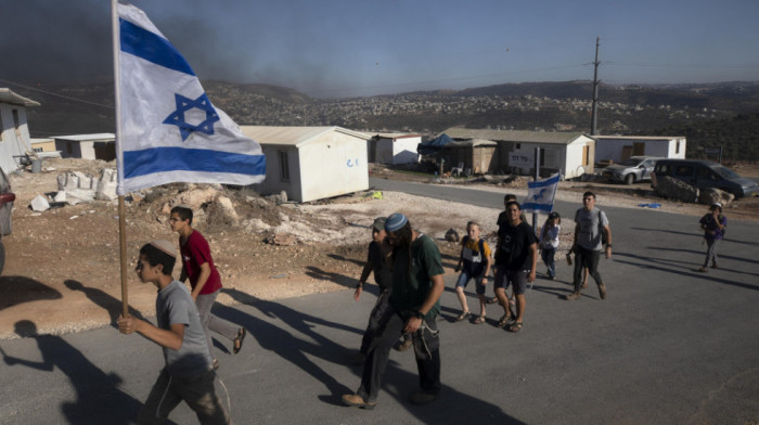 Sukobi Palestinaca i Jevreja u Jerusalimu, letelo kamenje, stolice i pirotehnička sredstva