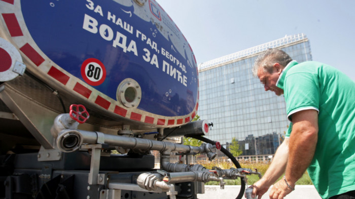 Paklene vrućine do vikenda, cisterne sa vodom na šest lokacija u Beogradu