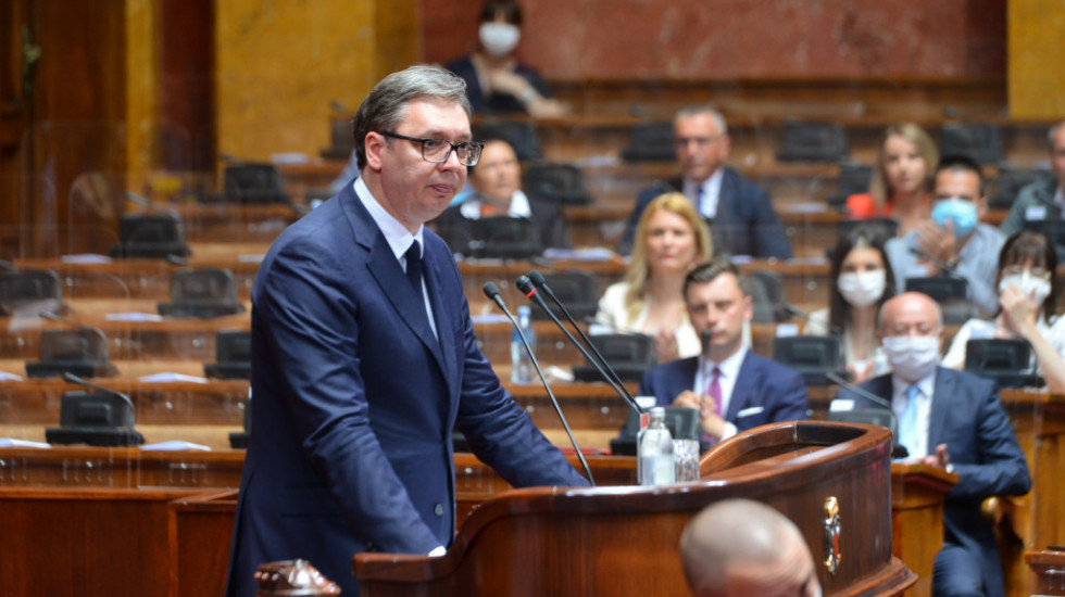 Vučić pred poslanicima o dijalogu sa Prištinom: Kupovina vremena nije rešenje, ne treba nam zamrznuti konflikt