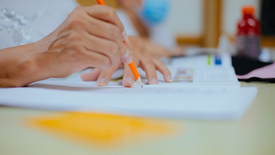 Strani studenti mogu da rade u 30 evropskih zemalja: Kakvi su uslovi i na kolike zarade mogu da računaju?