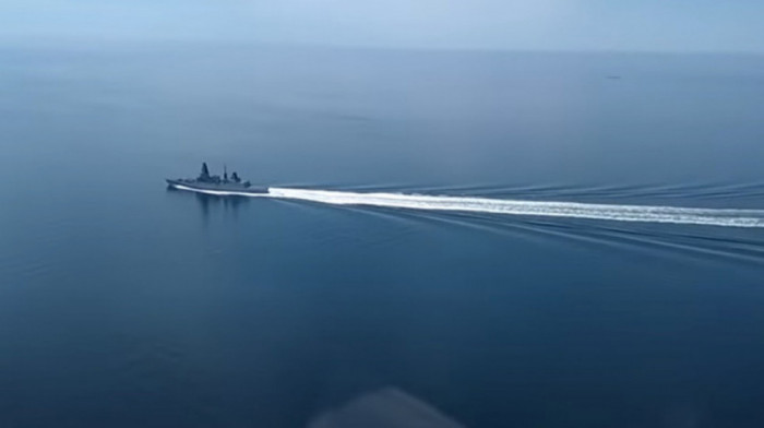 Objavljen snimak incidenta u Crnom moru, britanski razarač na nišanu ruskog aviona