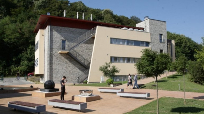 Fotografije nagih maloletnica pronađene u iznajmljenom stanu osumnjičenog za zlostavljanje u Petnici