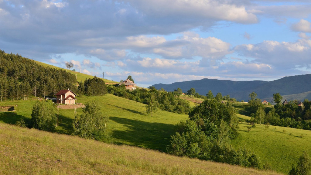 Mladima do 10.000 evra za kupovinu kuće na selu, Vlada Srbije usvojila Uredbu i odredila listu uslova