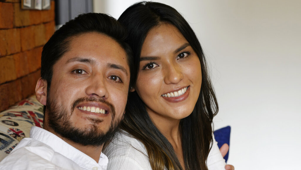 Umesto na venčanje, otišli na kovid odeljenje: Bračni par lekara iz Ekvadora oduševio svet