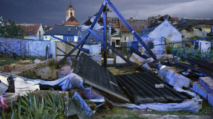 Tornado u Češkoj, povređeno najmanje 150 ljudi, spasilački timovi na terenu