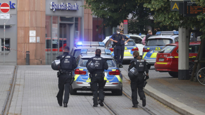 Napad nožem u Nemačkoj, tri osobe mrtve, osumnjičeni upucan u nogu