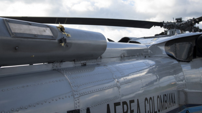 Pogođen helikopter kolumbijskog predsednika, vide se rupe na letelici