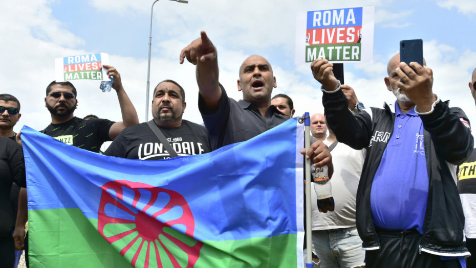 Slučaj "Džordža Flojda" u Češkoj: Stotine ljudi na protestima zbog smrti Roma nakon policijske intervencije