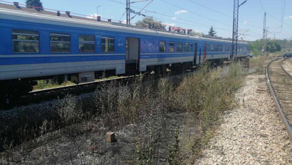Iskliznuo vagon putničkog voza kod Grdelice, nema povređenih
