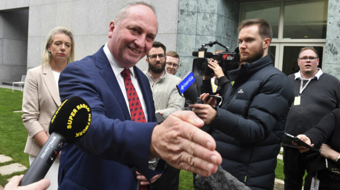 Zamenik premijera Australije kažnjen zbog nenošenja zaštitne maske