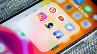 Ponovo rade Fejsbuk i Instagram: Društvene mreže se oporavile posle nezabeleženog pada