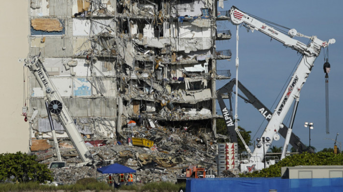 Broj žrtava povećan na 60, izvučeno još šest tela iz ruševina zgrade u Majamiju