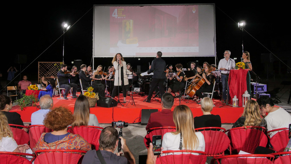 Muzičko-filmska fešta na otvaranju festivala u Ravnom Selu