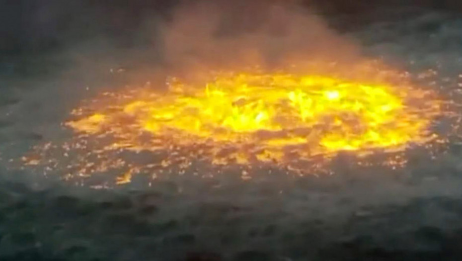 FOTO VIDEO Ugašen požar na površini okeana u Meksiku: Kako je uopšte došlo do "vatrenog oka"?