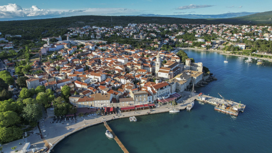 Hrvatsko ostrvo Krk će naplaćivati tuširanje na plaži, motiv nije zarada