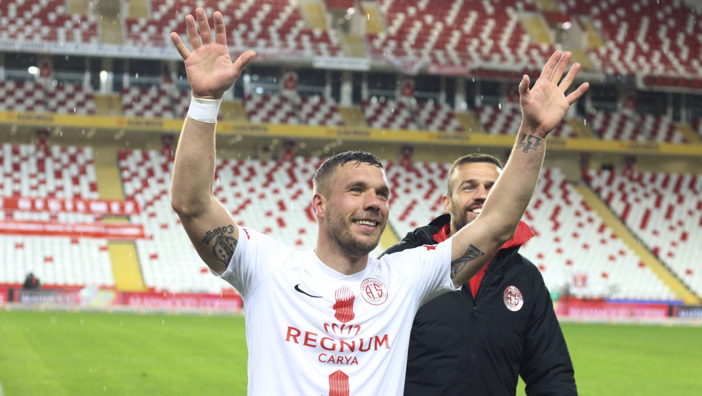 Vraća se u domovinu: Lukas Podolski blizu Gornjika