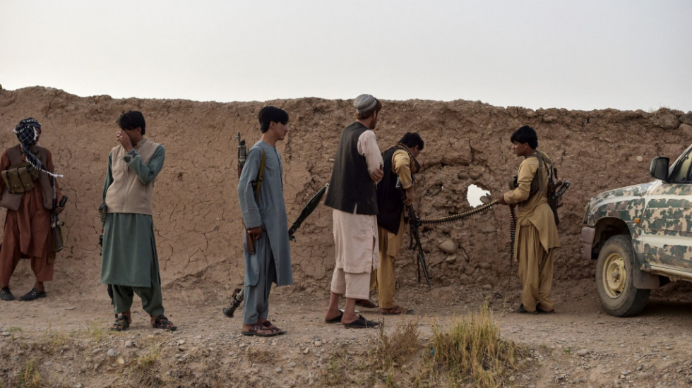 Britanci se povlače iz Avganistana, više od deset oblasti palo u ruke talibanima