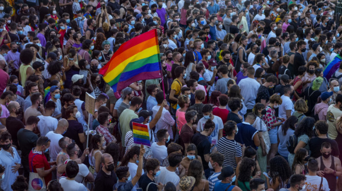 Protesti u Španiji zbog ubistva mladića: Porast zločina iz mržnje motivisanih homofobijom