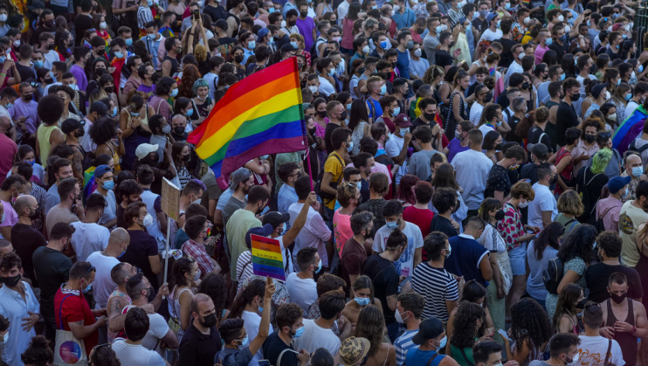 Protesti u Španiji zbog ubistva mladića: Porast zločina iz mržnje motivisanih homofobijom