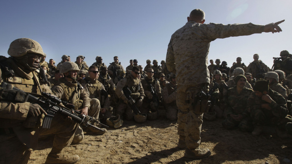 Džonson: Najveći broj vojnika se povukao iz Avganistana, general Karter: Bez stranaca - građanski rat