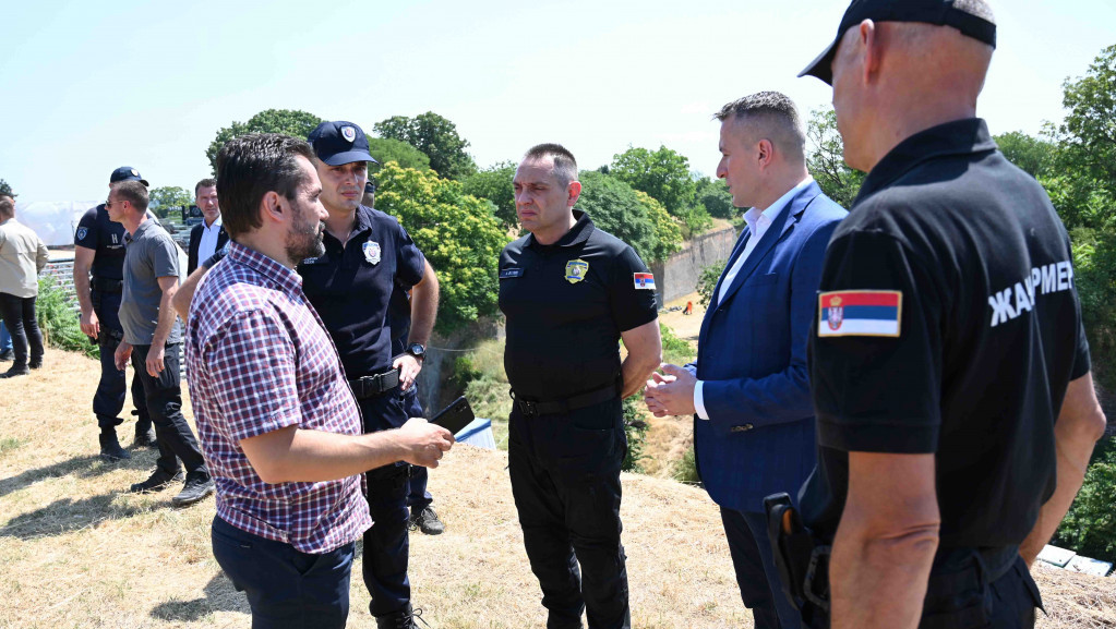 Vulin posetio Petrovaradinsku tvrđavu uoči Egzita: Uživajte u muzici, ali nemojte se drogirati