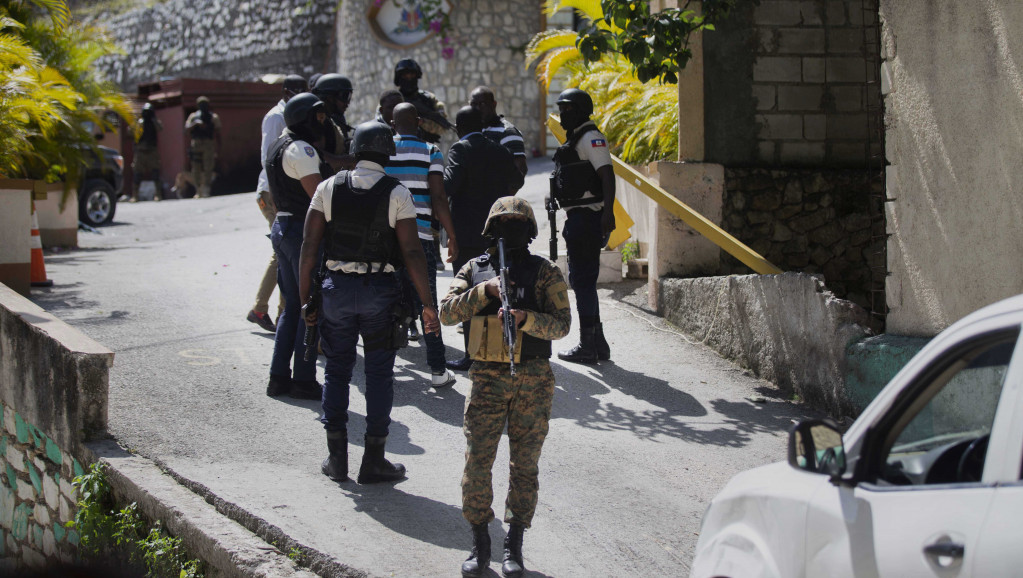 Novo hapšenje na Haitiju: Tri policajca iza rešetaka zbog umešanosti u ubistvo predsednika Moiza