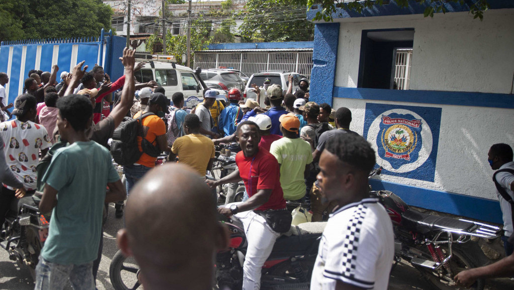 Protesti, nestašica benzina i kriminalne bande na ulicama Haitija posle ubistva predsednika