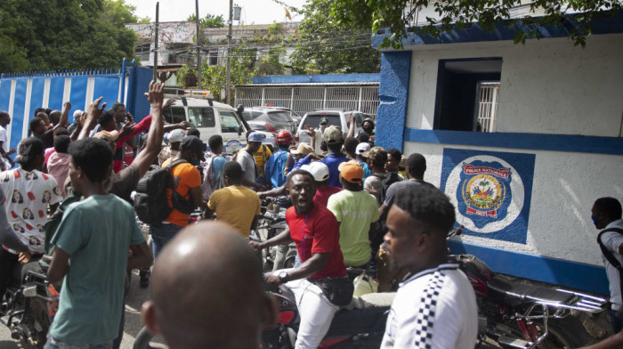 Protesti na Haitiju uoči sahrane ubijenog predsednika