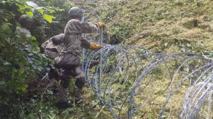 Poljska vojska na granici sa Belorusijom zbog migranata