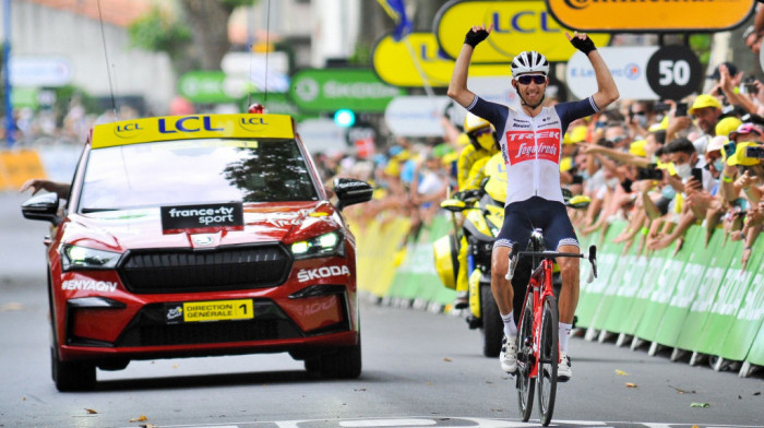 Molema najbrži na 14. etapi Tur de Fransa, Pogačar hita ka tituli