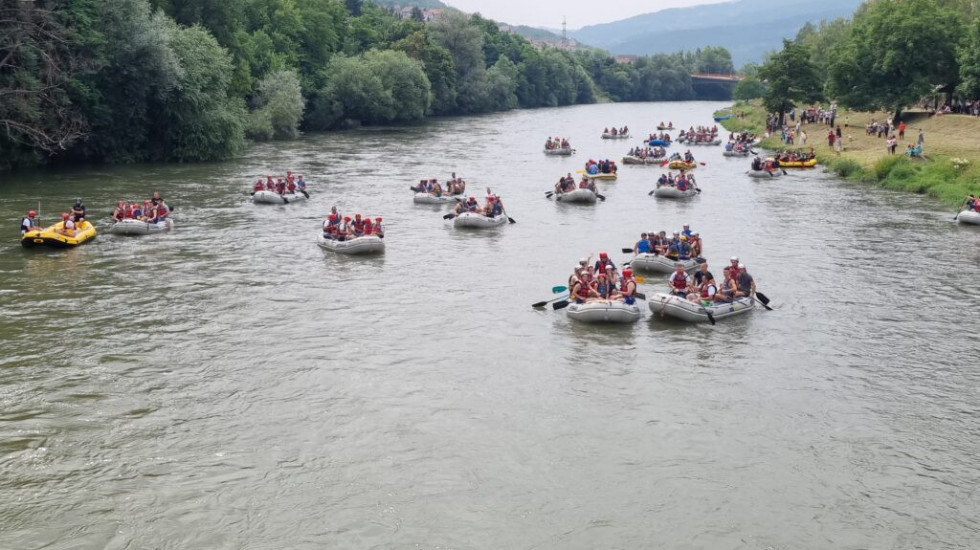 Počela Limska regata: Dvodnevna manifestacija privukla je turiste iz Kanade, Australije i Amerike