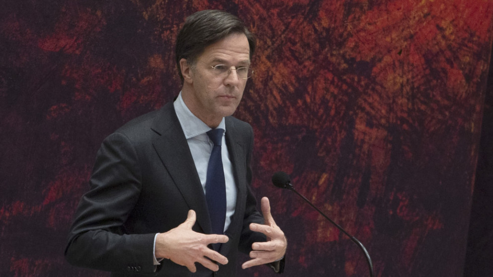 Holandski premijer smenio članicu vlade zbog kritike kovid propusnica