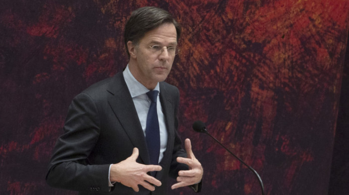Premijer Holandije traži zatvaranje klubova i diskoteka, poziva građane da rade od kuće