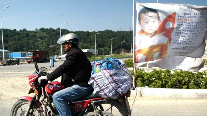 Kinez pronašao sina 24 godine nakon što je otet, prešao motociklom više od 500.000 kilometara