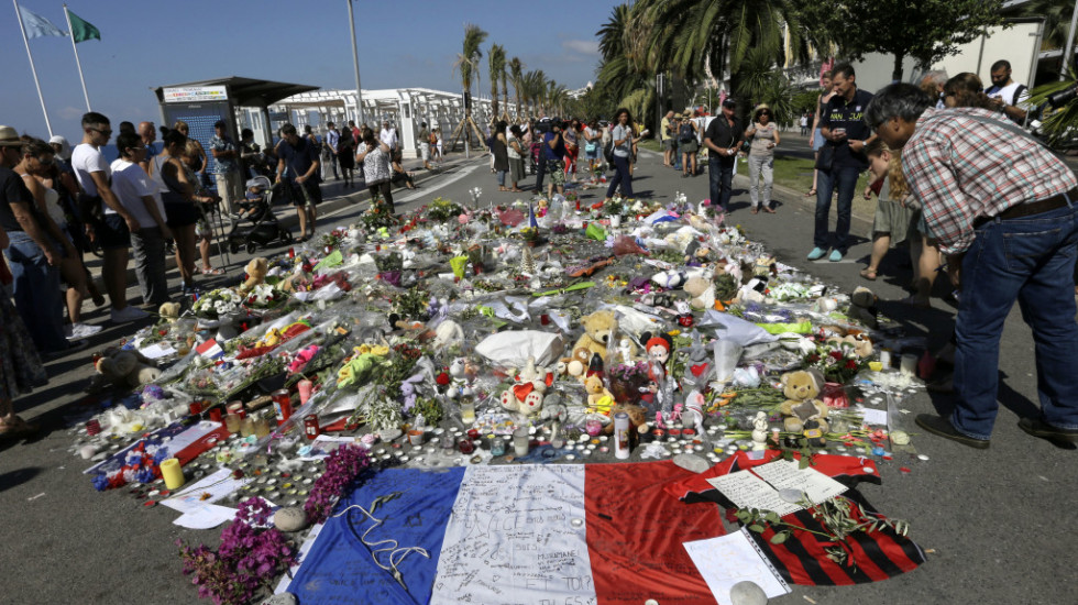 Pet godina od napada u Nici: Medijska pažnja preusmerena sa problema terorizma na pandemiju