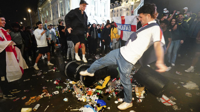 UEFA pokrenula disciplinski postupak: Englezima sledi kazna zbog navijača