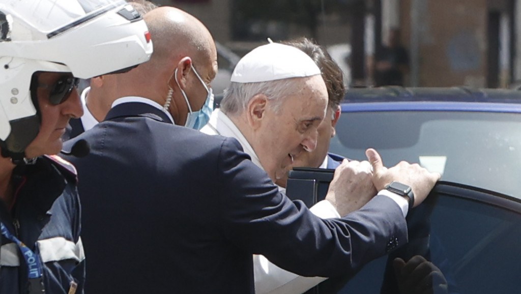 Papa danas napustio bolnicu u Rimu u kojoj je operisan