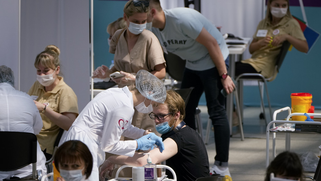 Vlada SAD planira od septembra vakcinaciju trećom dozom