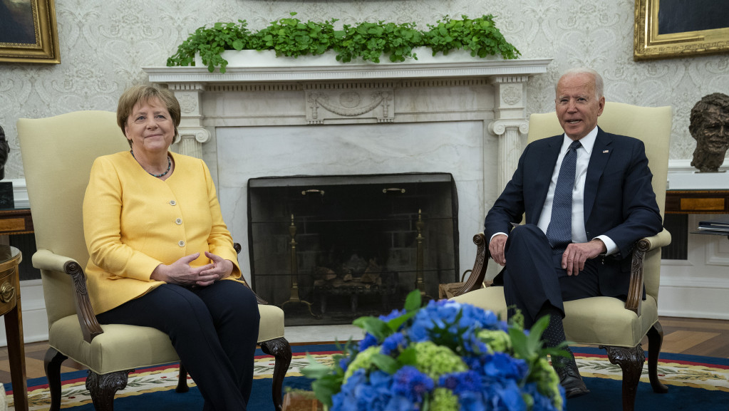 Poslednja zvanična poseta Beloj kući: Bajden dočekao Angelu Merkel u Vašingtonu