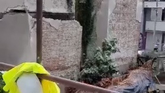 Pogledajte trenutak kada se urušila zgrada na Vračaru (VIDEO)