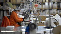 Dve fabrike u BiH donele odluku: Zaposleni da se vakcinišu ili neće moći da rade