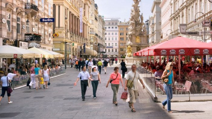 Austrija uskoro ukida zabranu za marame u obdaništima?